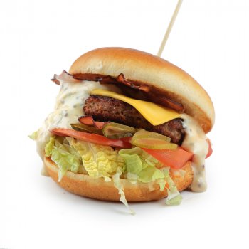 Бургер с беконом